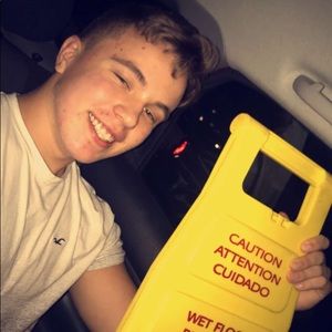 Meet your Posher, Zac